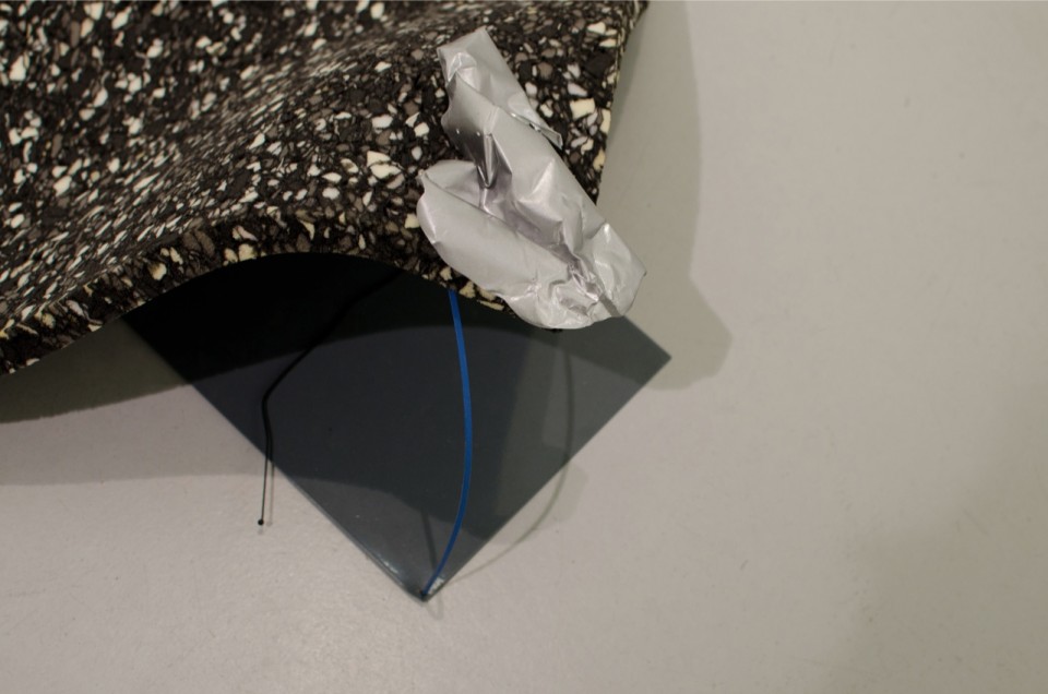 The crack has a face, now the face is polite, 2014 (detail)