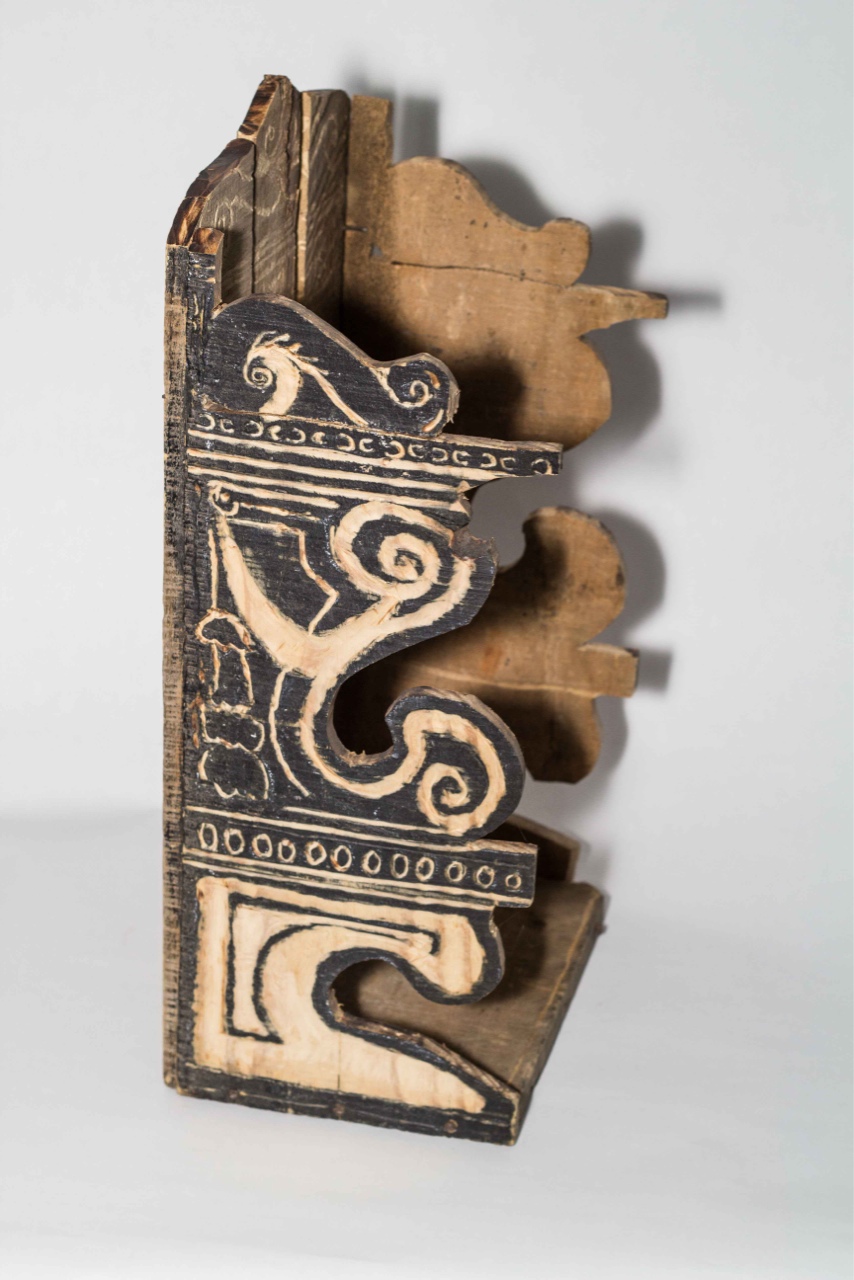 Sarai Leόn, (Ιm)possible, 2013 carving and engraving on pine / 45 x 26 x 18 cm  