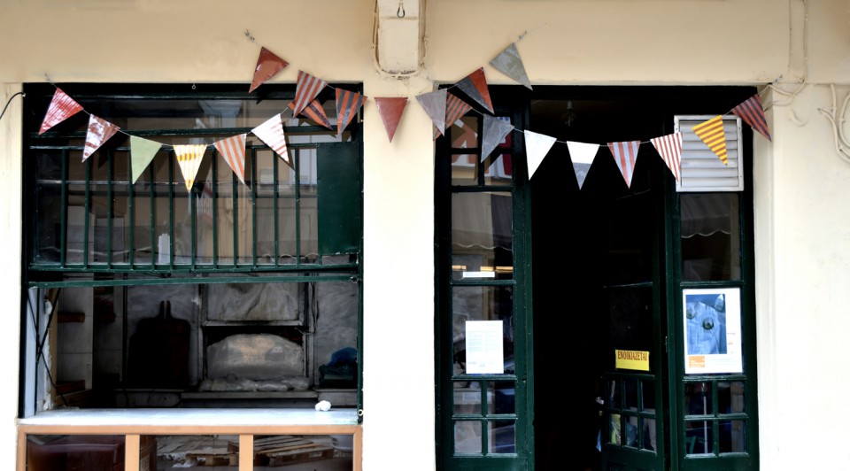 Party Flags, 2016, Glazed ceramics, installation dimensions variable