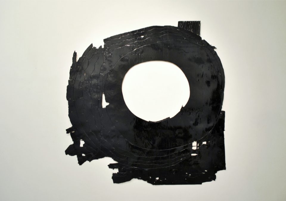 Spiked-Wire Frieze, 2017, enamel paint and engraving on wood 122 x 120 cm 