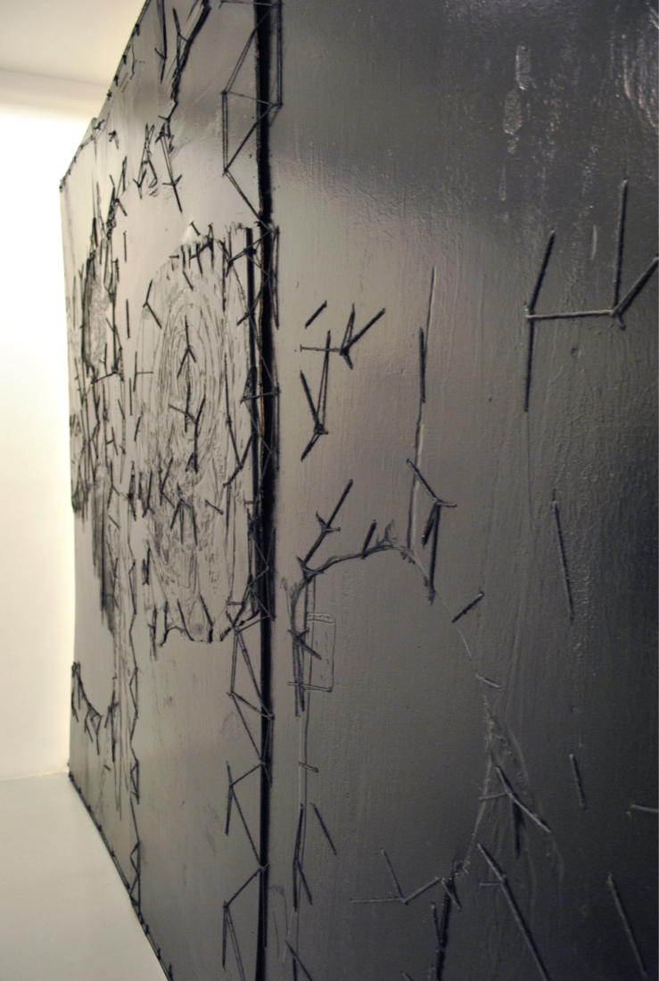 Bubble Dam, 2017, enamel paint and engraving on processed wood, string and rope, 310 x 250 cm