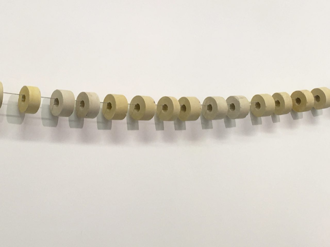 Untitled (garland), 2018, plaster, steel wire, 640 x 6,5 cm / dimensions variable
(detail)