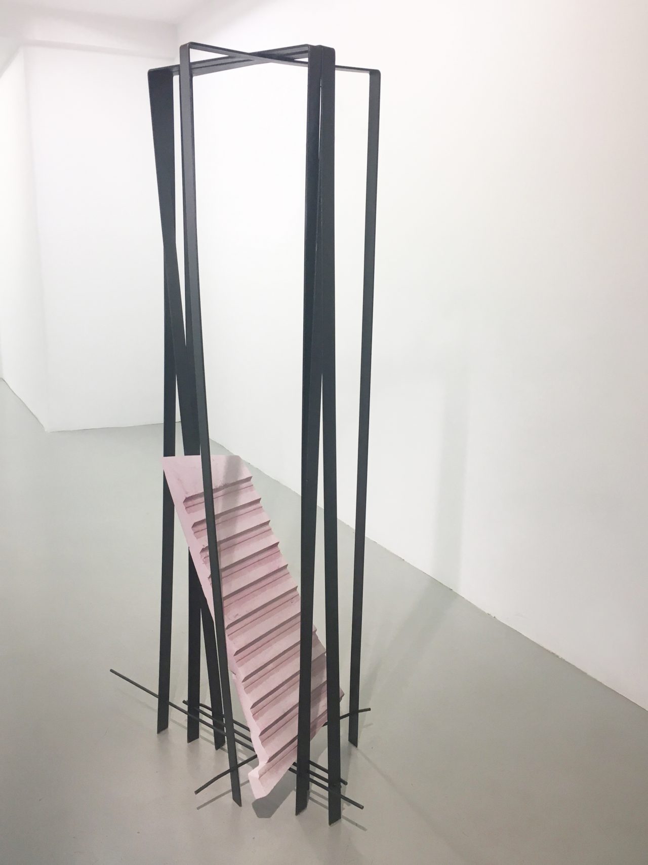 Late evening hour, 2018, colored plaster, metal, 100 x 180 x 60 cm
