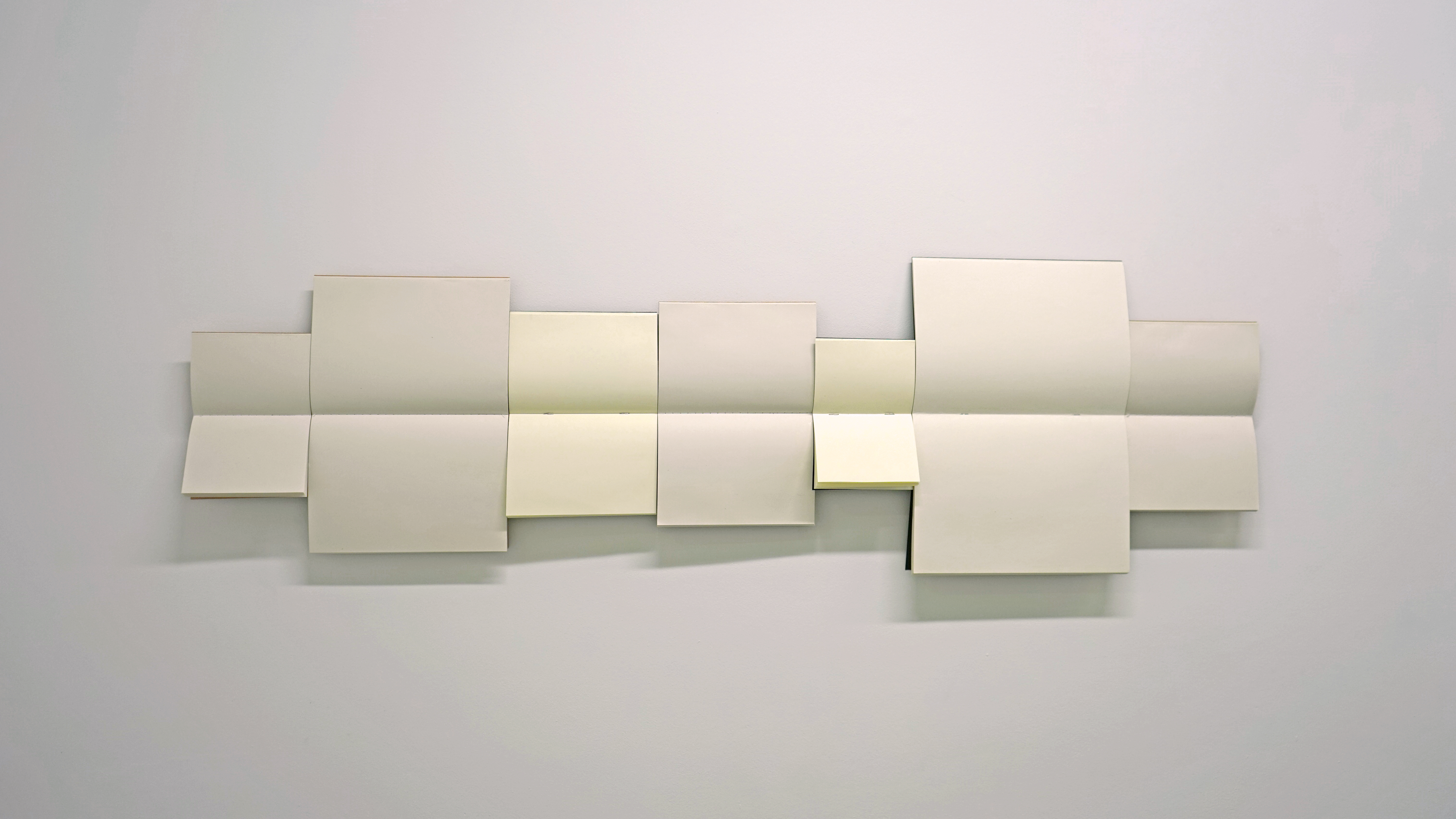 Note on drawing n. 4 (horizon), 2018, blank sketch books, 142 x 42 x 2,5 cm
